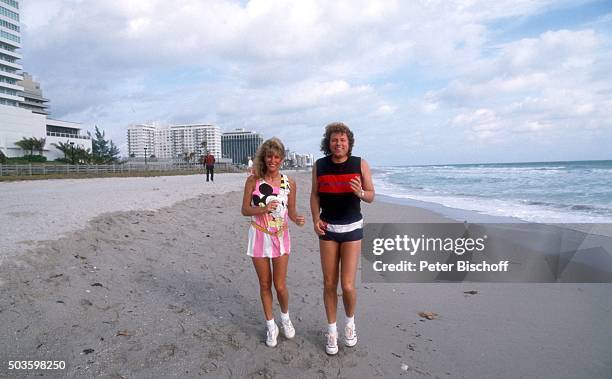 "Bernhard Brink, Ehefrau Ute Brink, Florida-Urlaub am im Hotel ""Fontainebleau Hilton"" in Miami-Beach, USA. "