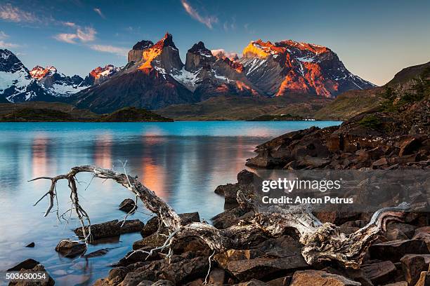 sunset in torres del paine national park,  chile - andes stock-fotos und bilder