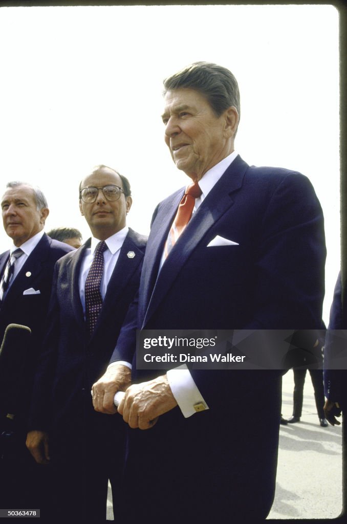 Alfonse M. D'Amato;Ronald W. Reagan;Donald T. Regan