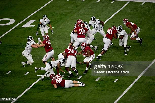Cotton Bowl: Aerial view of Alabama Derrick Henry in action, rushing vs Michigan State during College Football Playoff Semifinal at AT&T Stadium....