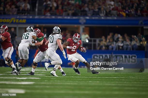 Cotton Bowl: Alabama Derrick Henry in action, rushing vs Michigan State during College Football Playoff Semifinal at AT&T Stadium. Arlington, TX...