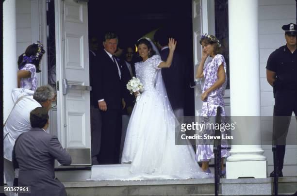 126 fotos e imágenes de Caroline Kennedy Wedding - Getty Images