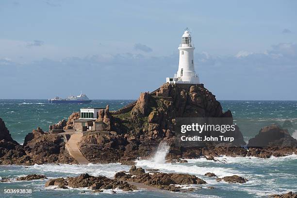 la corbiere rocks - leuchtturm la corbiere lighthouse stock-fotos und bilder