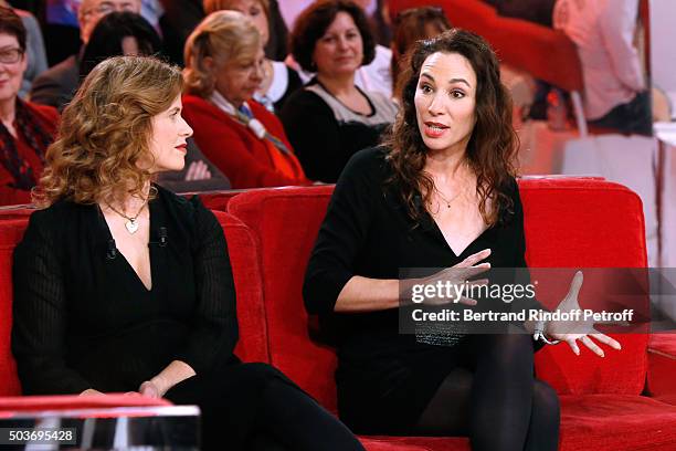 Actress Florence Darel and Autor of the Piece Isabelle Le Nouvel present the Theater Play "Le Syndrome de l'Ecossais", performed at 'Theatre des...