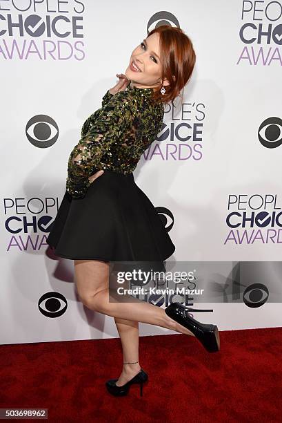 Actress Renee Olstead attends the People's Choice Awards 2016 at Microsoft Theater on January 6, 2016 in Los Angeles, California.