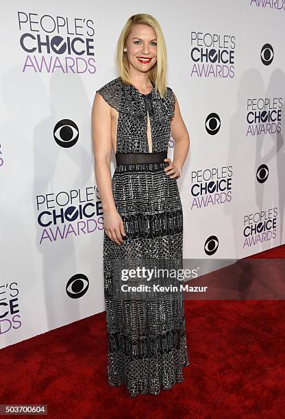 Actress Claire Danes attends the People's Choice Awards 2016 at Microsoft Theater on January 6, 2016 in Los Angeles, California.