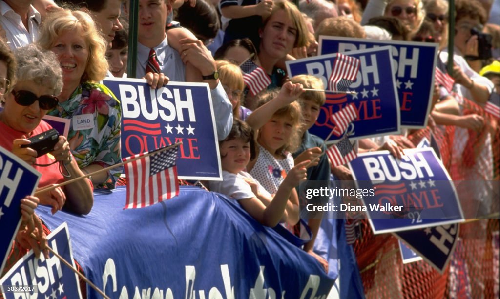 Crowd of mimi-flag, Bush Quayle '92 sign