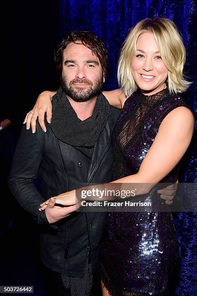 Actor Johnny Galecki and actress Kaley Cuoco attend the People's Choice Awards 2016 at Microsoft Theater on January 6, 2016 in Los Angeles,...