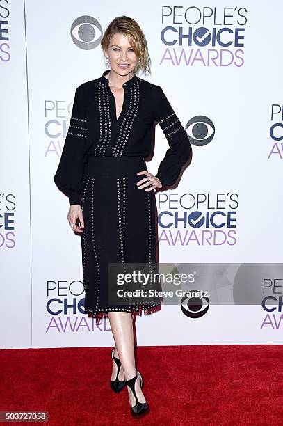 Actress Ellen Pompeo poses in the press room during the People's Choice Awards 2016 at Microsoft Theater on January 6, 2016 in Los Angeles,...