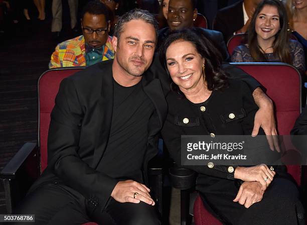 Actor Taylor Kinney attends the People's Choice Awards 2016 at Microsoft Theater on January 6, 2016 in Los Angeles, California.