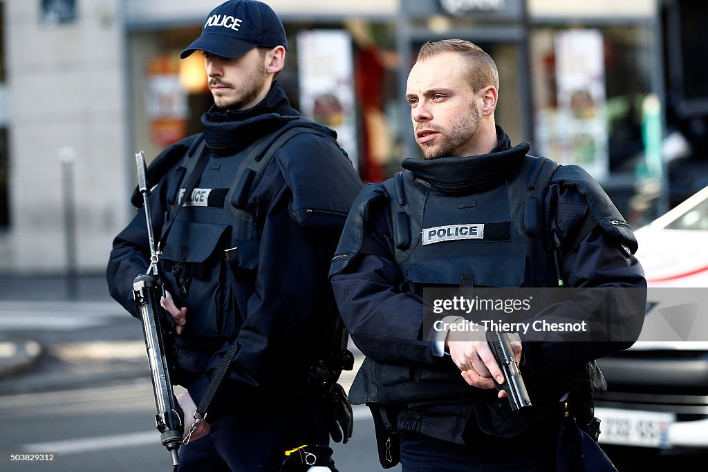 Man Shot Dead By Police In Paris Street After Wielding Knife