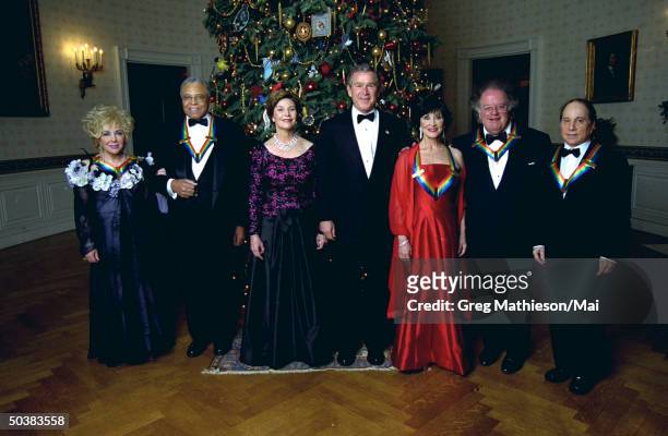 President George W. Bush welcomes recipients of Kennedy Center Honors of 2002 to White House actors Elizabeth Taylor, James Earl Jones & Chita...