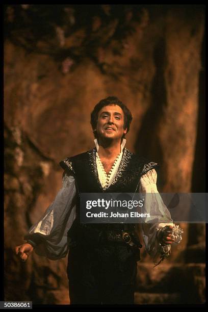 Faust Singer Faust Goethe Photos and Premium High Res Pictures - Getty Images
