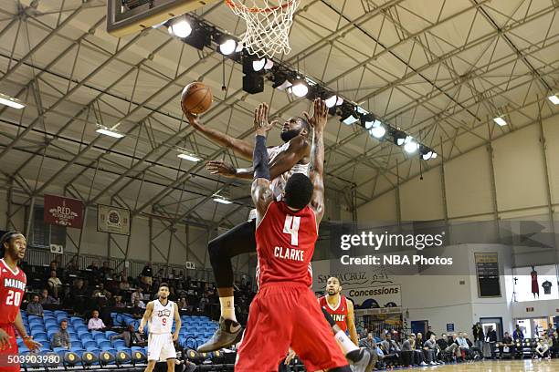 Earl Clark of the Maine Red Claws lays the ball up against the Bakersfield Jam during an NBA D-League game on JANUARY 7, 2016 in SANTA CRUZ,...