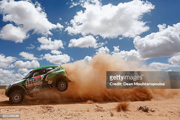 Erik Loon of the Netherlands and Wouter Rosegaar of the Netherlands in the MINI ALL4 RACING for VANLOON RACING VAN compete on day 5 from Jujuy in...