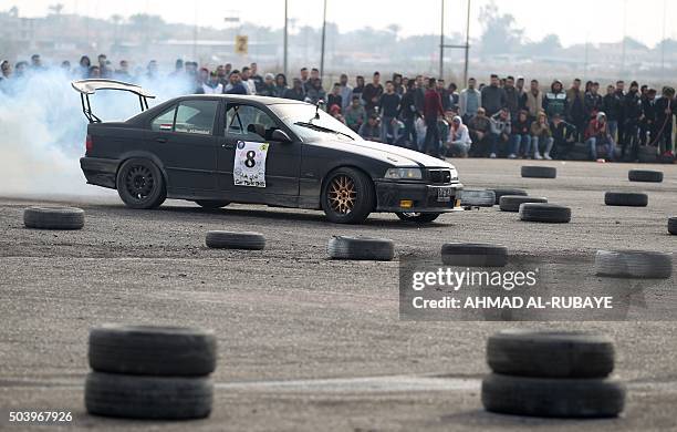 Arabic Car Racing 29 Iraqi Auto Sport Club Stock Photos, High-Res Pictures, and Images ...