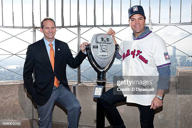 National Baseball Hall of Fame and Museum president Jeff Idelson and Mike Piazza visit the Empire State Building on January 8, 2016 in New York City.