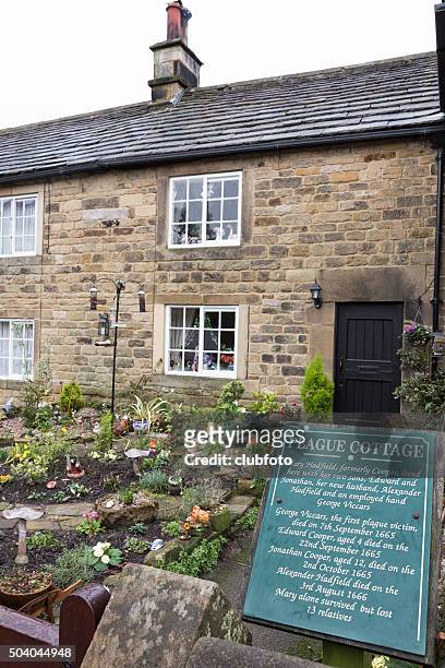 plague cottages in eyam, derbyshire, uk - eyam derbyshire stock pictures, royalty-free photos & images