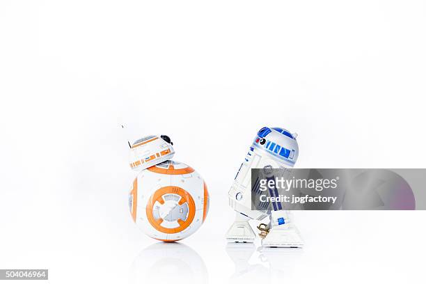 r2-d2 and bb-8 - bb 8 stock pictures, royalty-free photos & images
