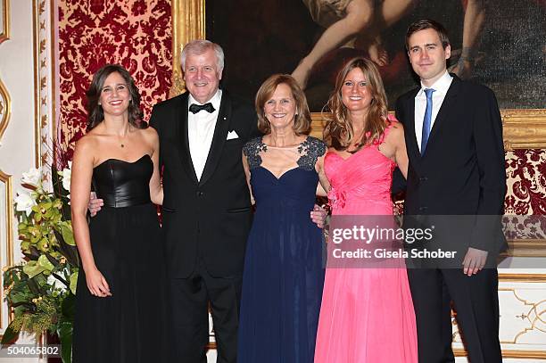 Minister-President Horst Seehofer and his wife Karin Seehofer , daughter Ulrike , daughter Susanne and son Andreas Seehofer during the new year...