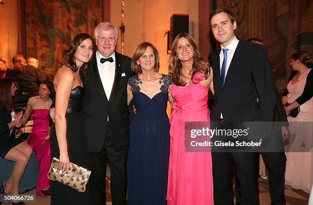 Minister-President Horst Seehofer and his wife Karin Seehofer , daughter Ulrike , daughter Susanne and son Andreas Seehofer during the new year...