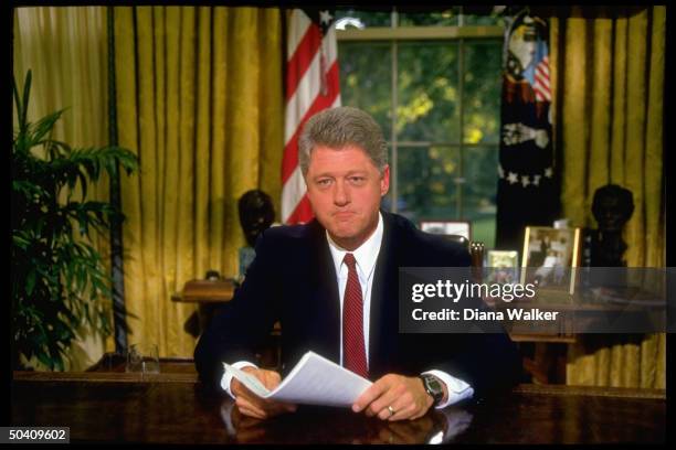 99 Clinton Oval Office Desk Stock Photos High Res Pictures And Images 99-clinton-oval-office-desk-stock-photos-high-res-pictures-and-images