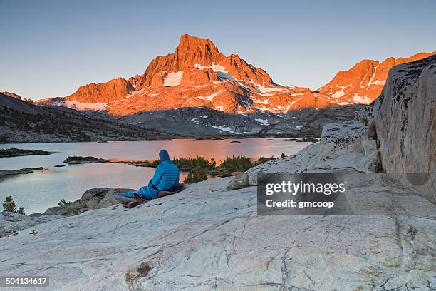 horizontale banner peak bei sonnenaufgang - wanderweg-pacific-crest-trail stock-fotos und bilder