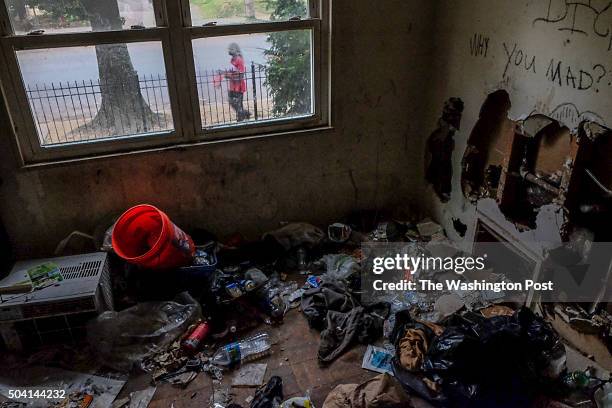 Trashed Rentals 17 Trashed Apartment Stock Photos, High-Res Pictures, and Images ...