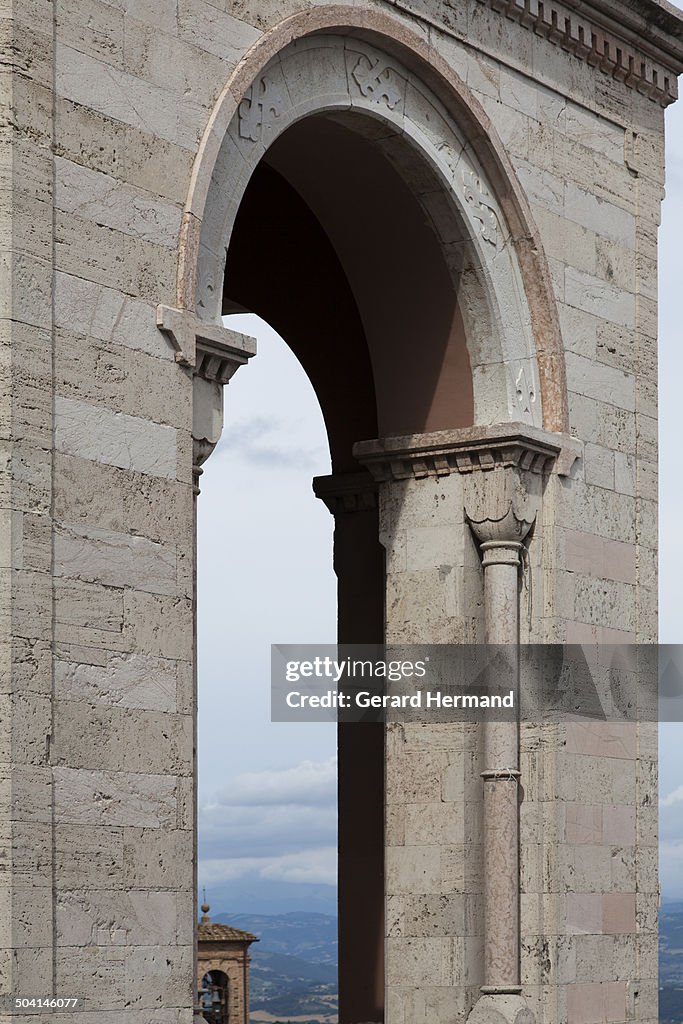 An arch in Perugia