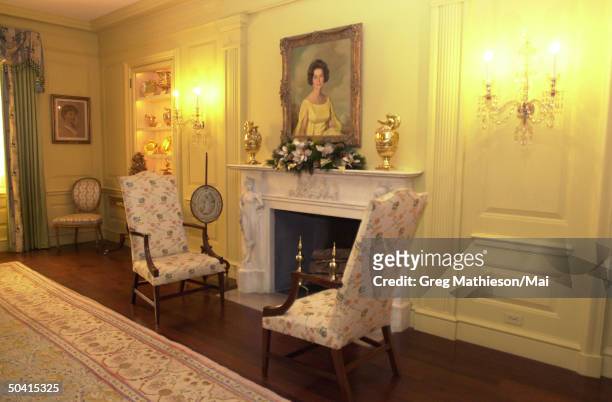 The Vermei room on the ground floor of the White House which incl. Paintings of former First Ladies such as Mrs. Lyndon Baines Johnson.