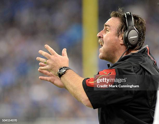 San Francisco 49ers Head Coach Jim Tomsula yells onto the field during the game against the Detroit Lions at Ford Field on December 27, 2015 in...