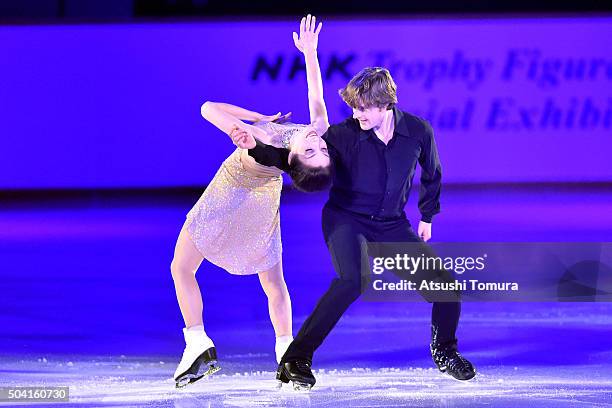 Meryl Davis and Charlie White of United States perform their routine during the NHK Special Figure Skating Exhibition at the Morioka Ice Arena on...