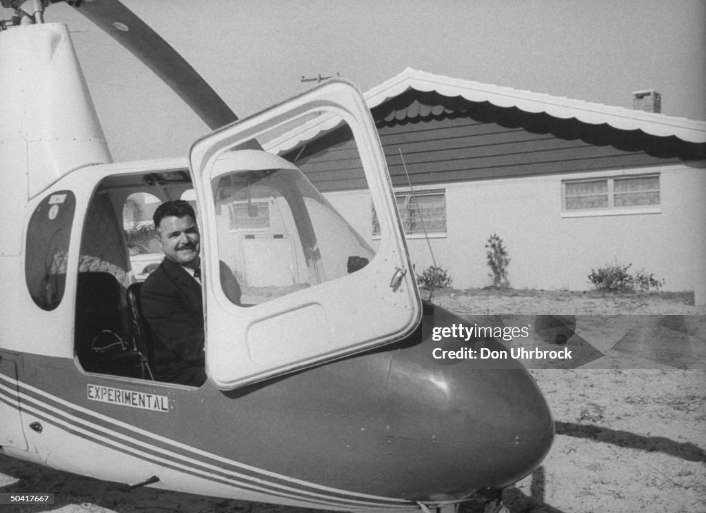 Sam Reyburn in Umbaugh-18 gyroplane before its test flight. News Photo ...