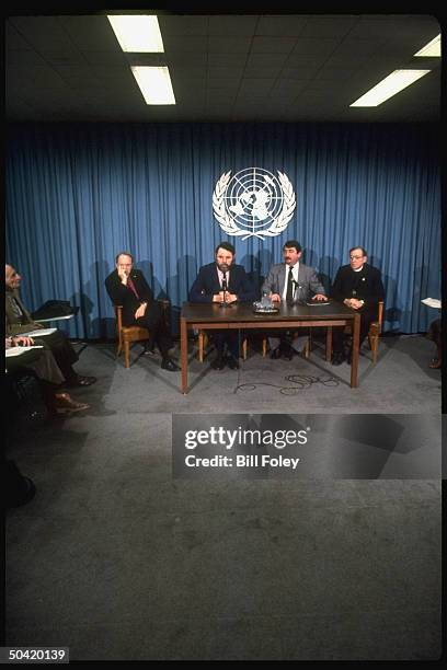 Anglican envoy Terry Waite holding press conf. At UN after mtg. W. Secy. Gen. .