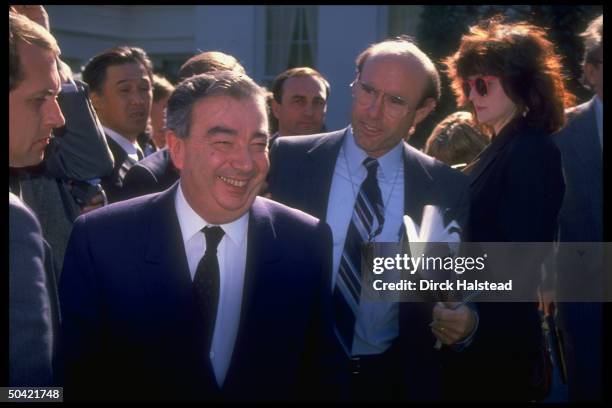 Sr. Soviet official Yevgeny M. Primakov w. Press after mtg. W. Pres. Bush on gulf crisis .