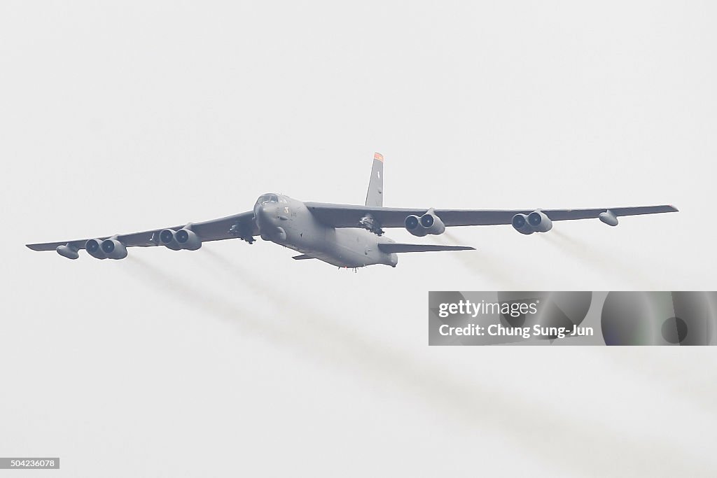 S. Korea And U.S. Deploy B-52 Strategic Bomber Over Korean Peninsula