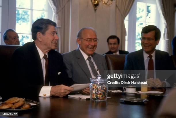 Pres. Reagan mtg. W. GOP ldrship incl. Reps Trent Lott & Bob Michel, re Saudi arms sales, in jelly bean jar-equipped WH Cabinet Rm.