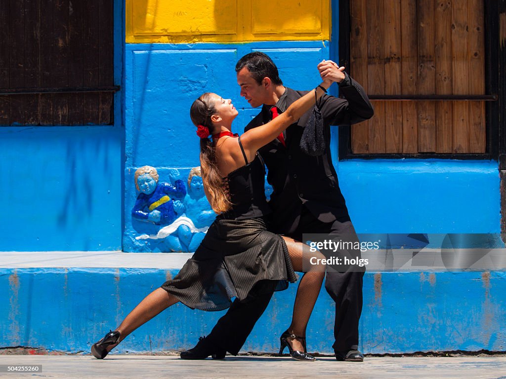 Street performers in Buenos Aires, Argentina