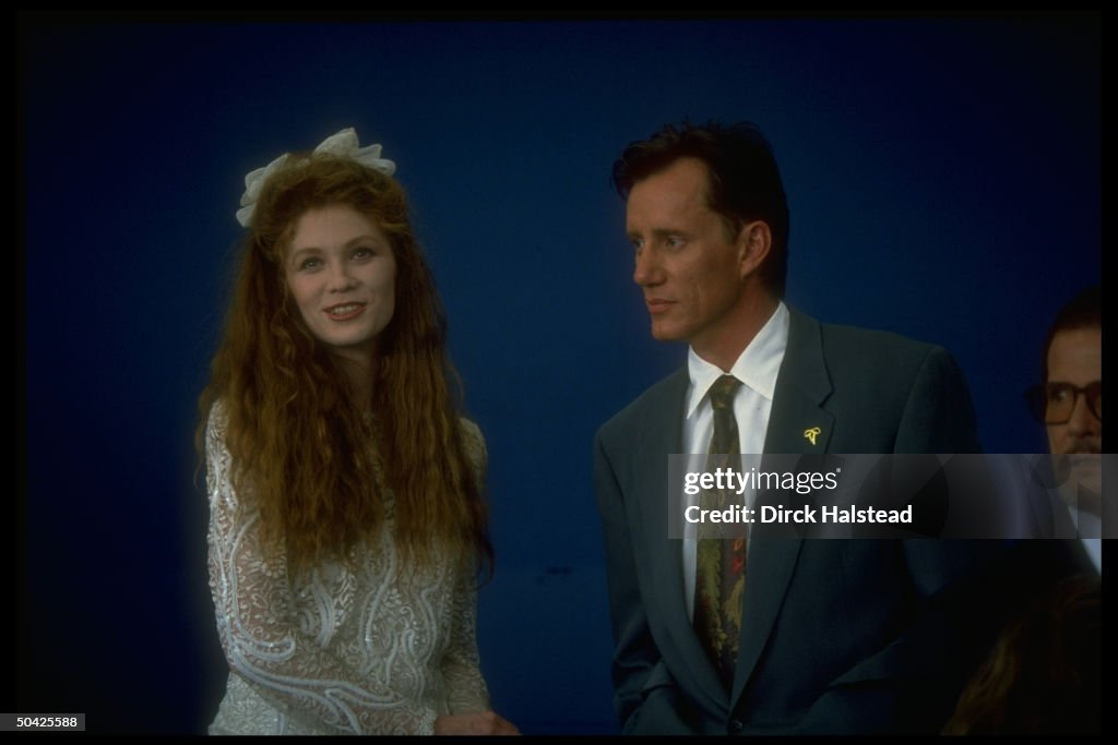 James Woods;Khrystyne Haje