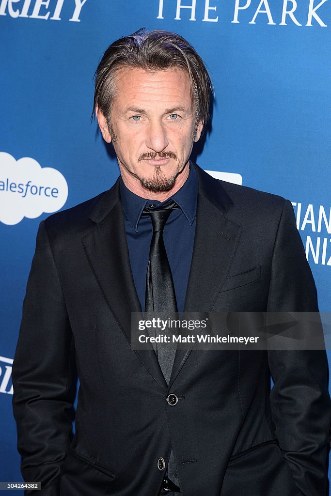 Actor Sean Penn Arrives At The 5th Annual Sean Penn & Friends HELP