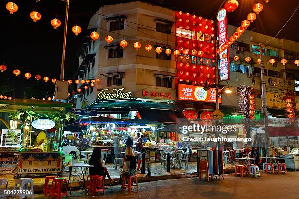 jalan alor kuala lumpur malaysia nightlife eating - bukit bintang stock pictures, royalty-free photos & images