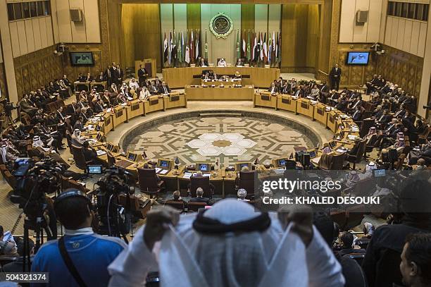 General view shows Arab foreign ministers during an emergency meeting of Arab foreign ministers in the Egyptian capital Cairo on January 10, 2016....
