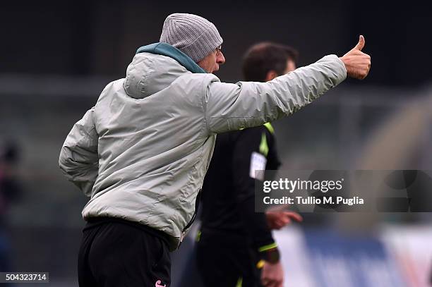 Head coach Davide Ballardini of Palermo gestures during the Serie A match between Hellas Verona FC and US Citta di Palermo at Stadio Marc'Antonio...