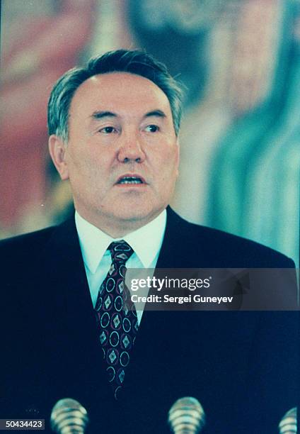 Kazakh Pres. Nursultan Nazarbayev speaking during Kremlin mtg. W. Russian Pres. Yeltsin.