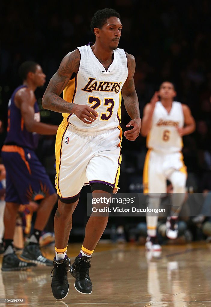 Phoenix Suns v Los Angeles Lakers