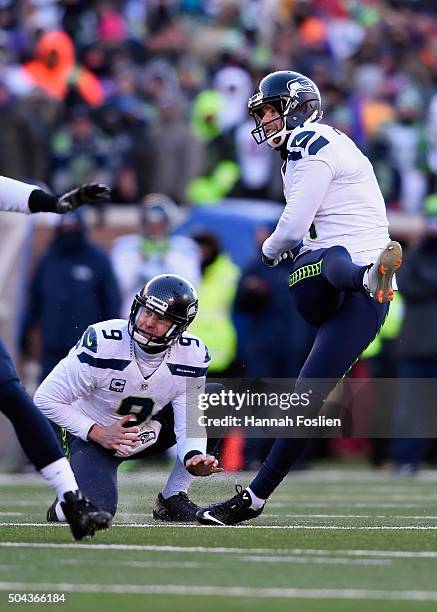 Steven Hauschka of the Seattle Seahawks makes a field goal in the fourth quarter against the Minnesota Vikings during the NFC Wild Card Playoff game...