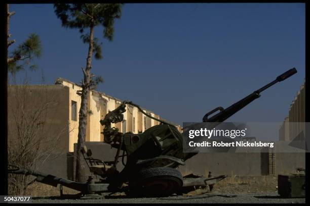 Talib anti-aircraft gun prob. Captured fr. Rival mujahedin fighters by Taliban, newcomer Islamic force fast winning factional war.