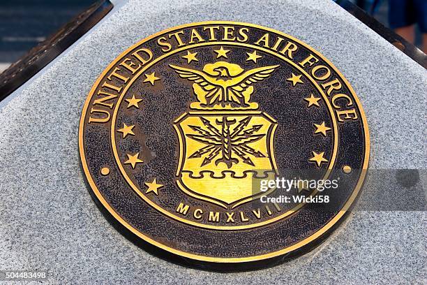 monumento de la guerra, placa de la fuerza aérea de los estados unidos - air force memorial fotografías e imágenes de stock