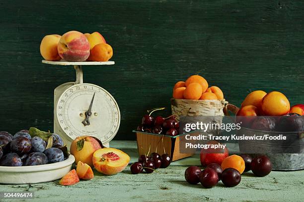 stone fruit still life - fruit with stones imagens e fotografias de stock