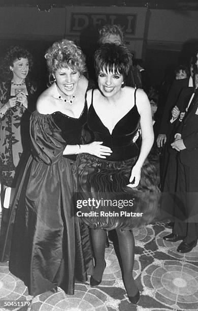 Lorna Luft with half-sister Liza Minnelli at Minnelli's opening at Carnegie Hall.